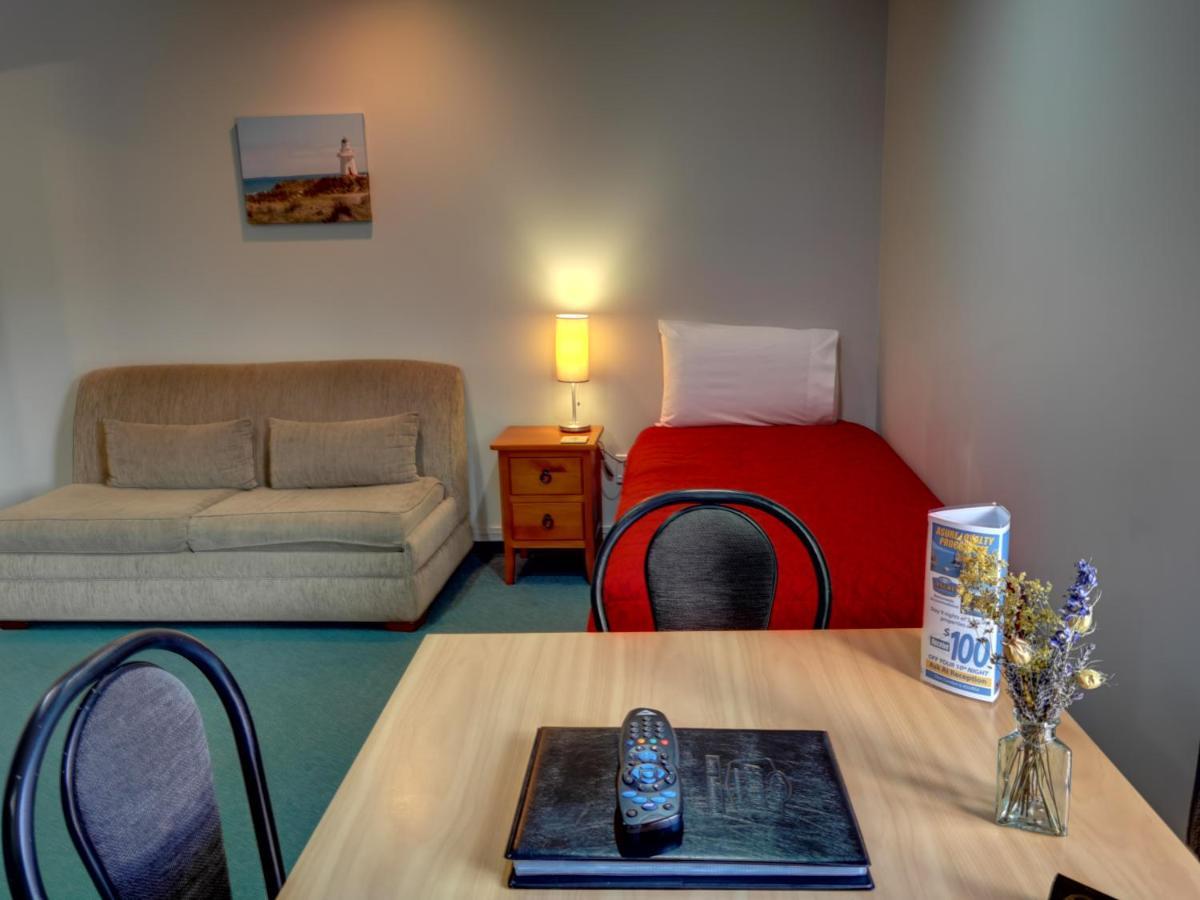 อะชัวร์ แอมบาสซาเดอร์ มอเตอร์ ลอดจ์ Motel อามารู ภายนอก รูปภาพ