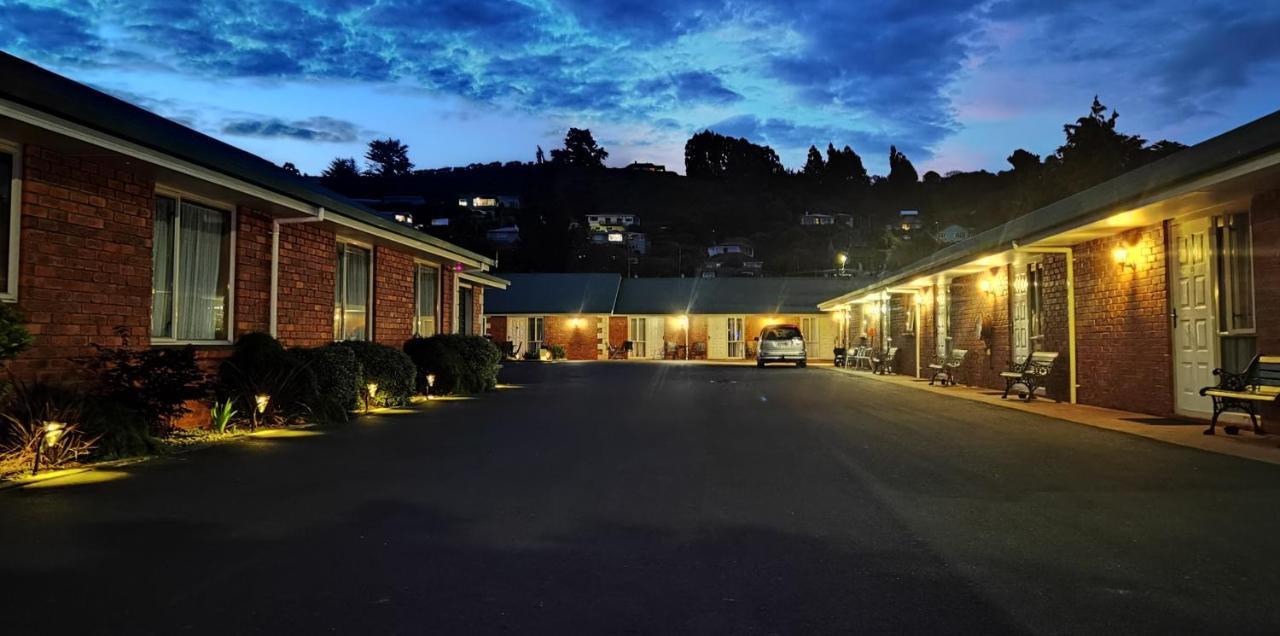 อะชัวร์ แอมบาสซาเดอร์ มอเตอร์ ลอดจ์ Motel อามารู ภายนอก รูปภาพ